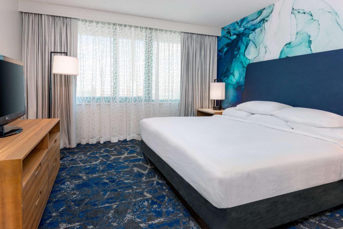 Embassy Suites by Hilton Tampa USF Near Busch Gardens - Housity