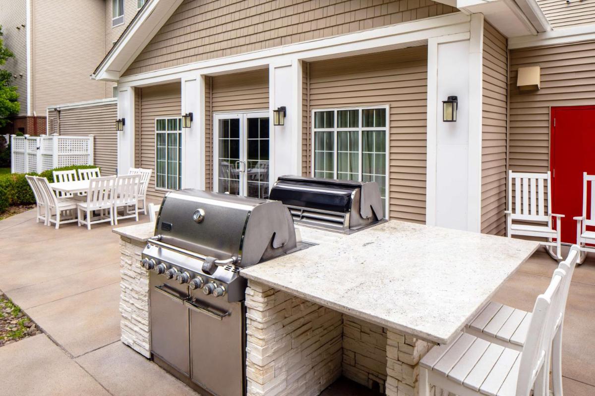 Homewood Suites by Hilton Wallingford-Meriden - Housity