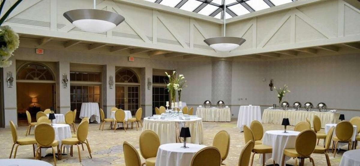 Hilton Woodcliff Lake - Housity