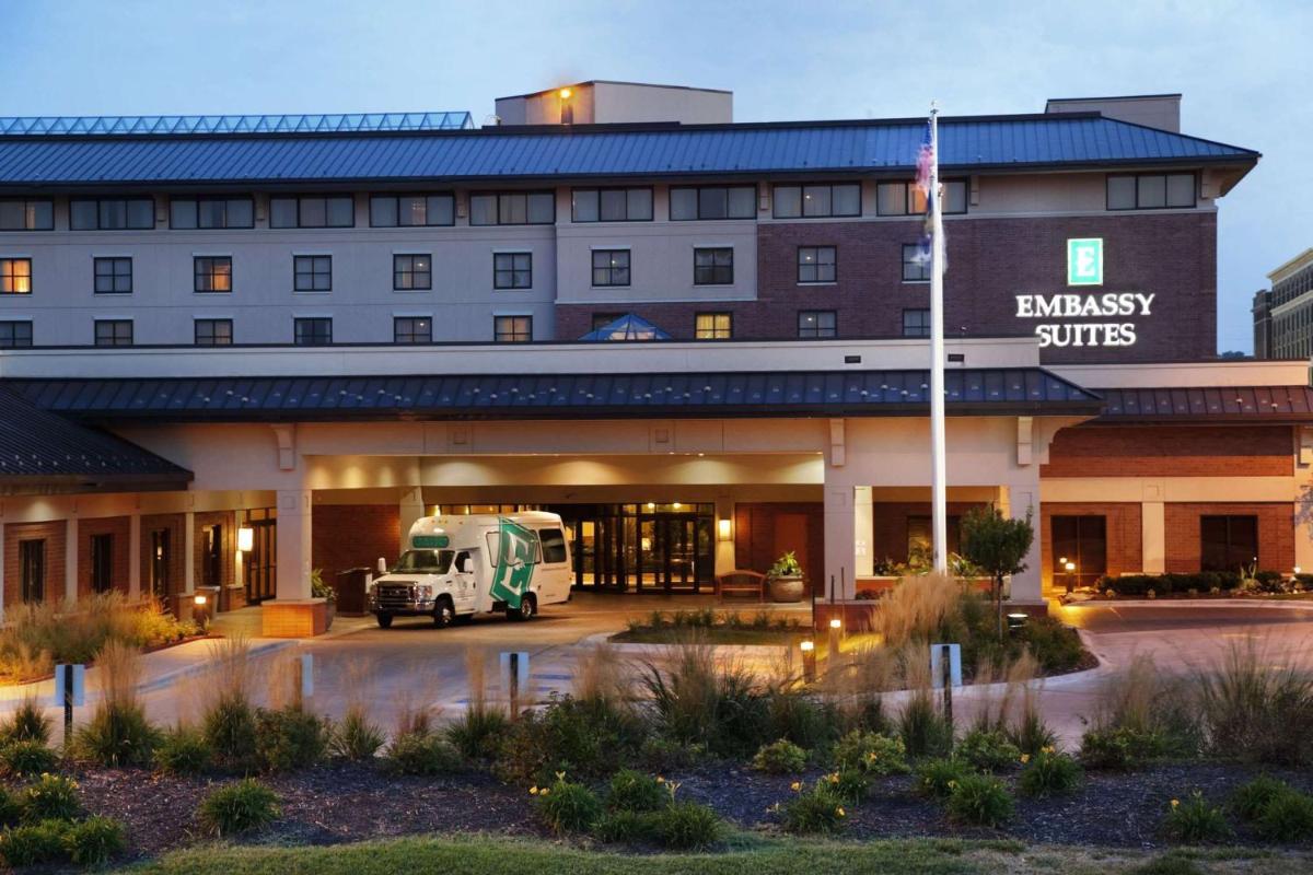 Embassy Suites by Hilton Omaha Downtown Old Market - Housity