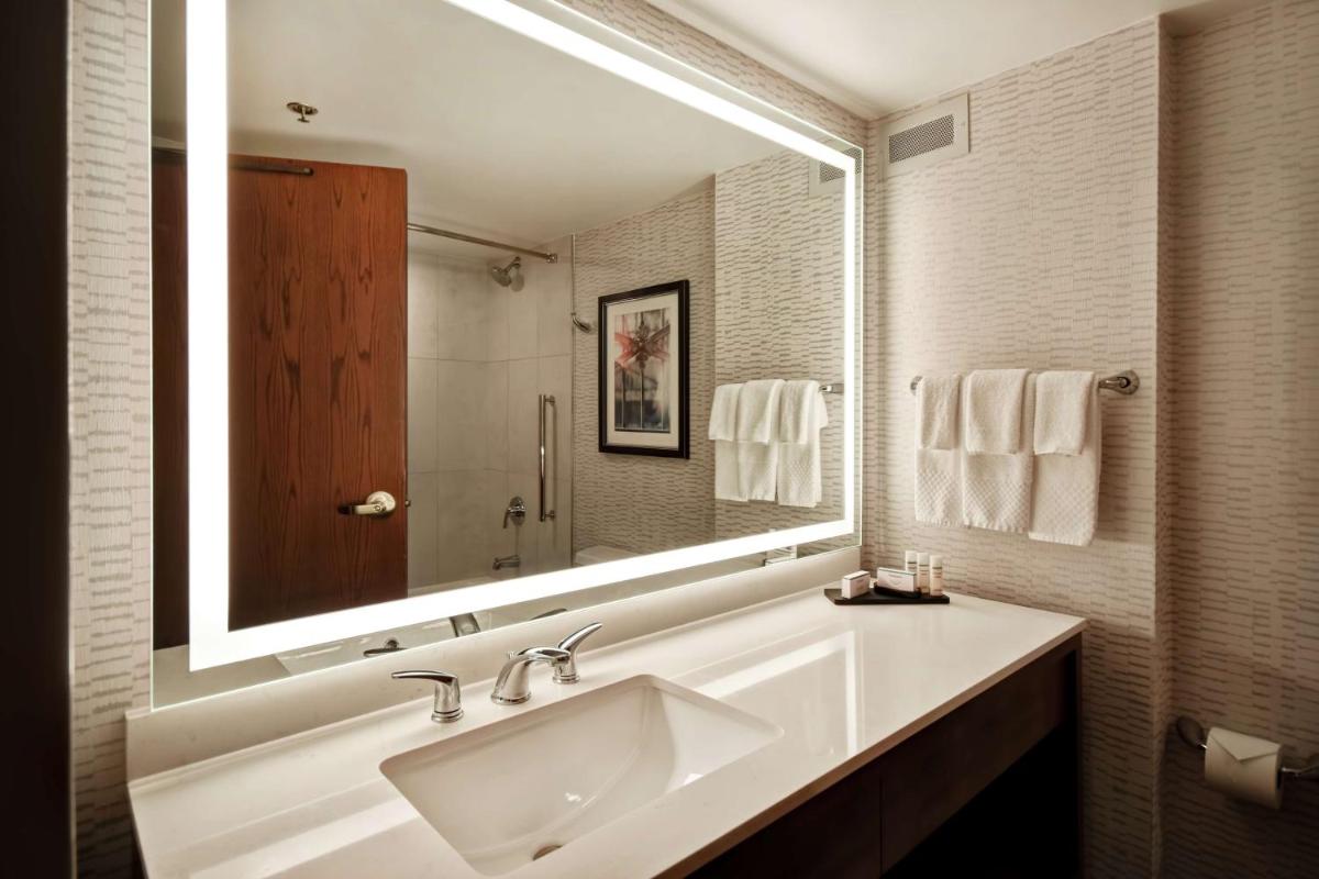 Embassy Suites by Hilton Omaha Downtown Old Market - Housity