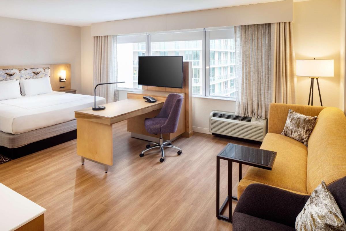 Hampton Inn & Suites by Hilton Miami Downtown/Brickell - Housity