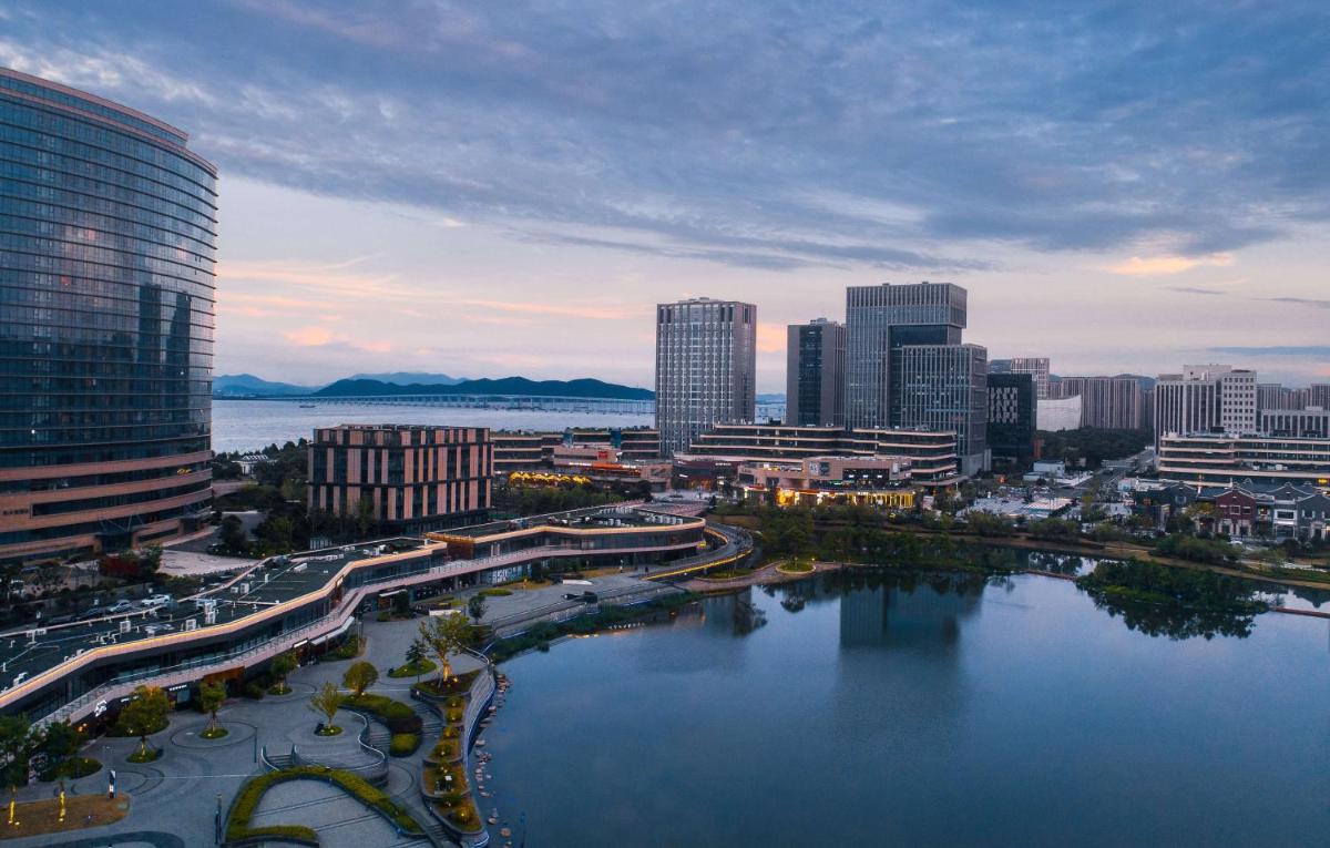 Hilton Zhoushan - Housity