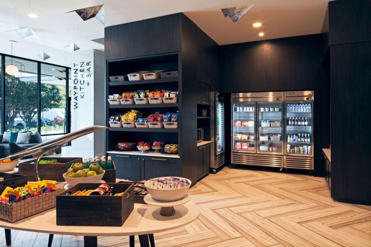 H Hotel Los Angeles, Curio Collection By Hilton - Housity