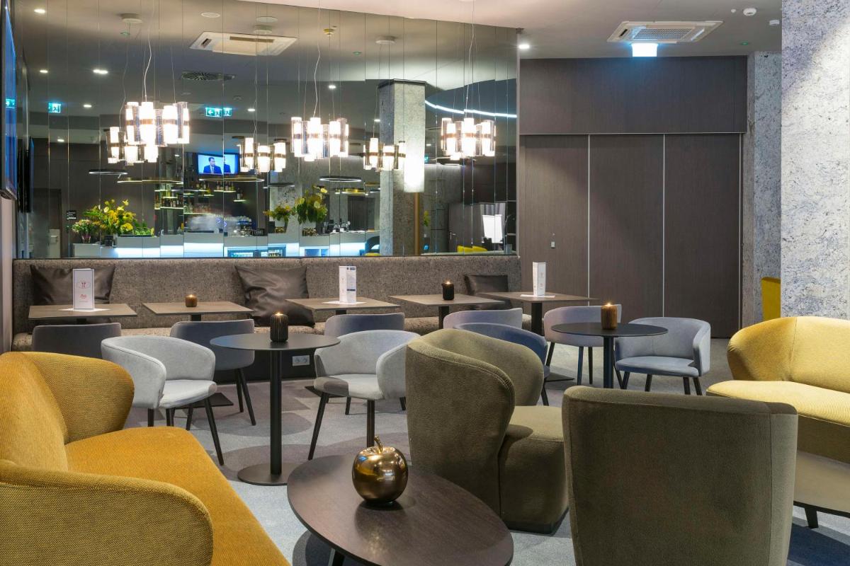 Hampton By Hilton Poznan Old Town - Housity