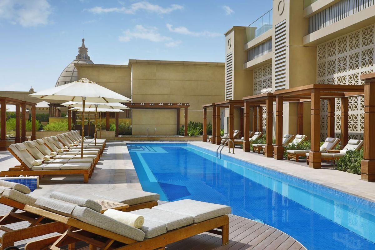 Hilton Dubai Al Habtoor City - Housity