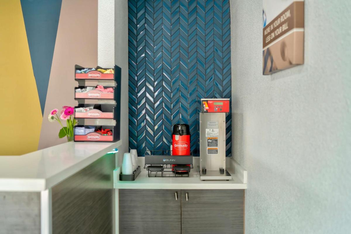 Studio 6 Suites - Albany, OR - Housity
