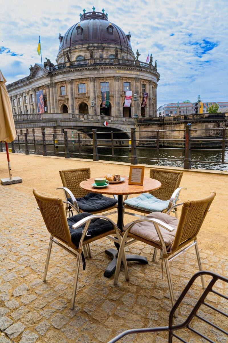 Ein Restaurant oder anderes Speiselokal in der Unterkunft Telegraphenamt