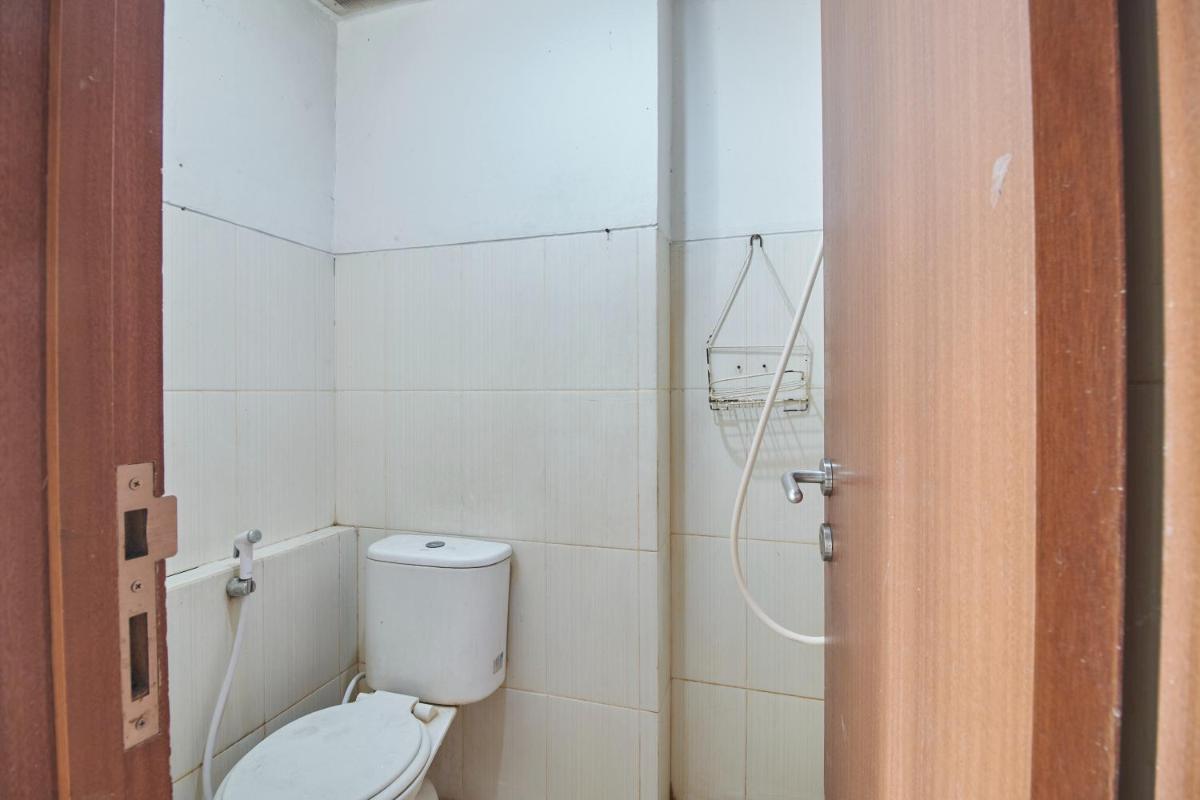 Apartment Green Lake View Ciputat by Celebrity Room - Housity