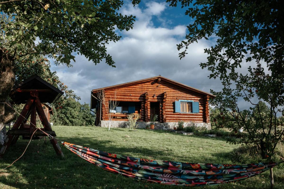 Casa din Busteni, Maramures - Housity