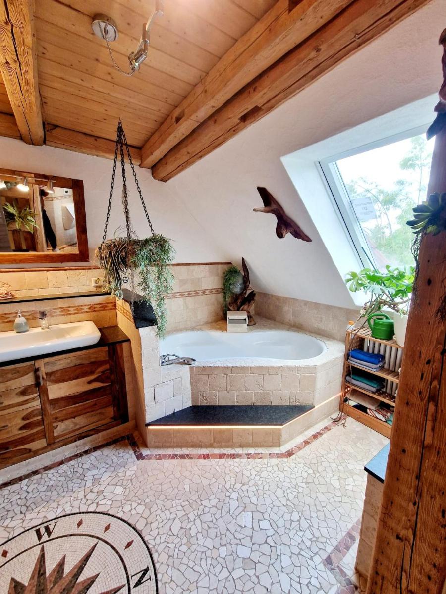 Wood & Stone Lodge 2 - Housity