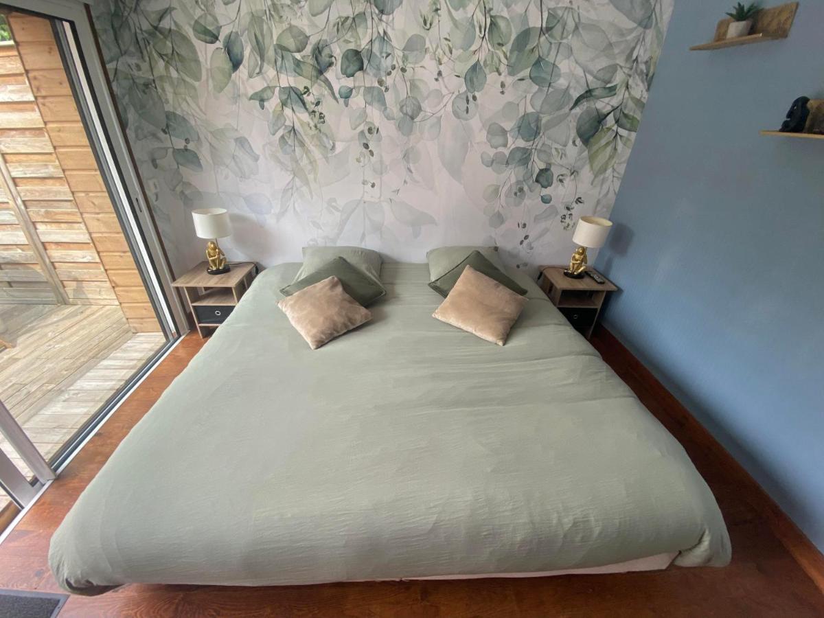 Studio 8 - Housity