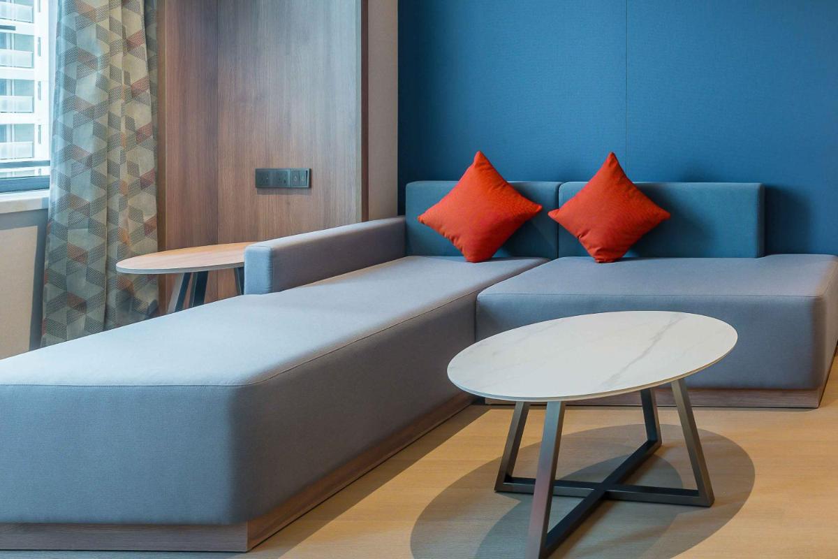 Holiday Inn Express Jiangmen East Station, an IHG Hotel - Housity