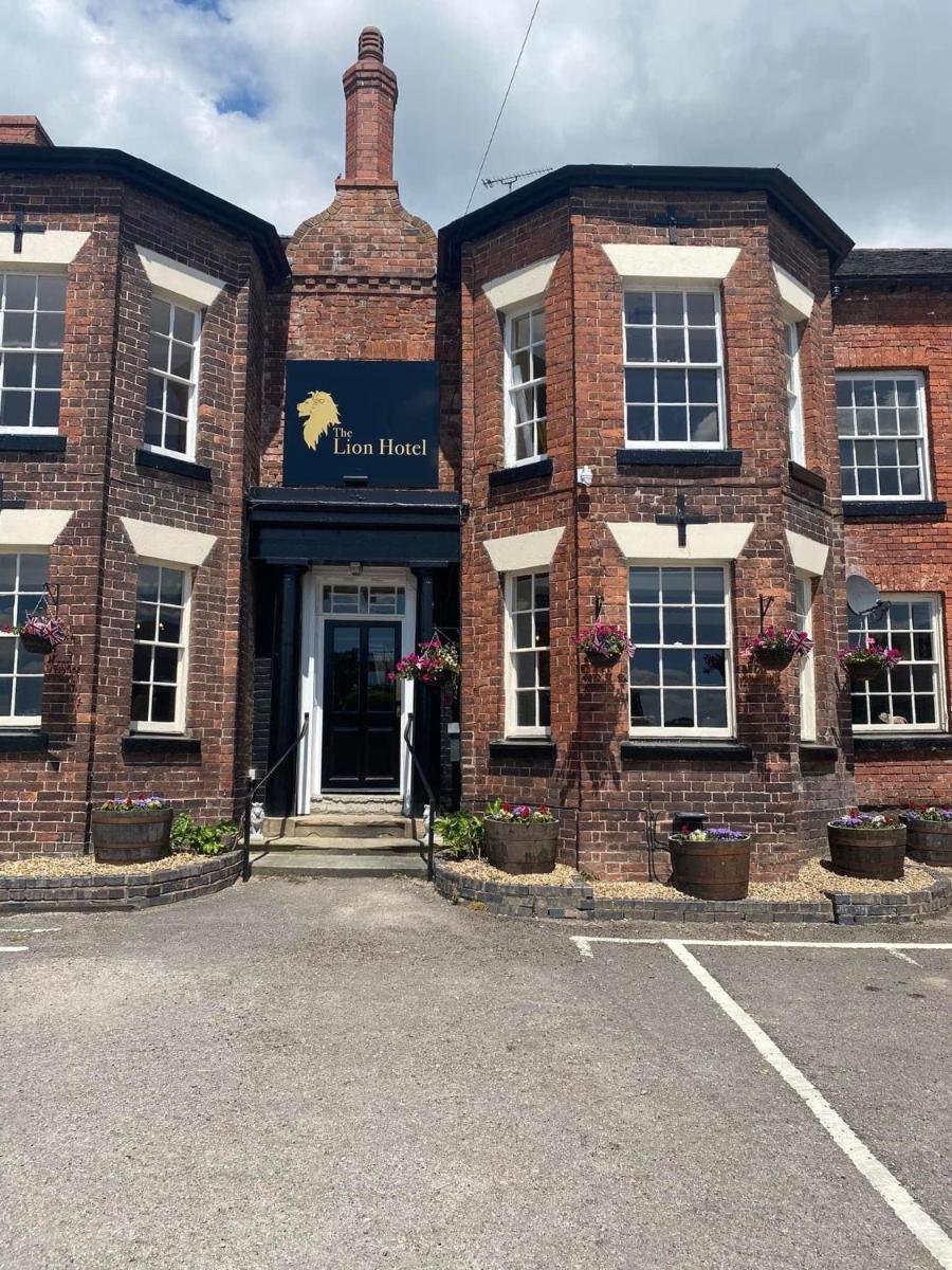 The Lion Hotel - Housity
