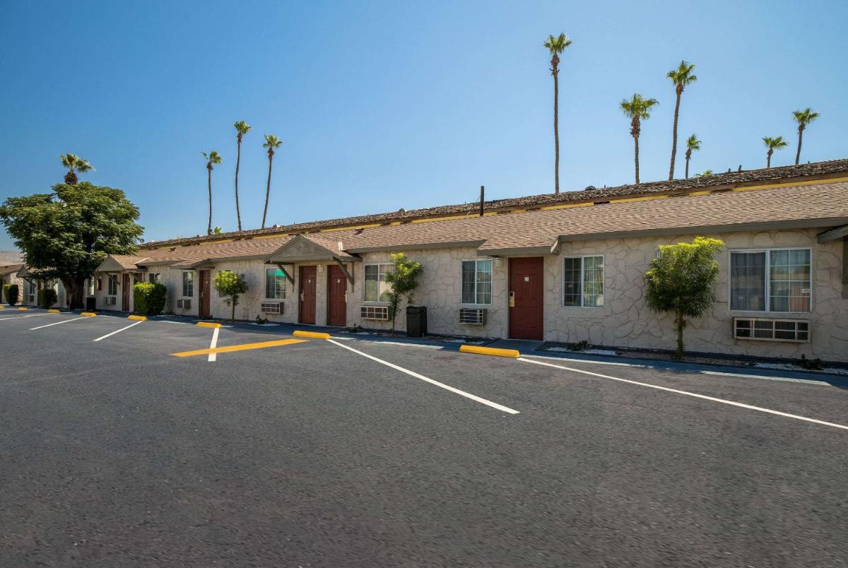 Rodeway Inn and Suites near Coachella - Housity