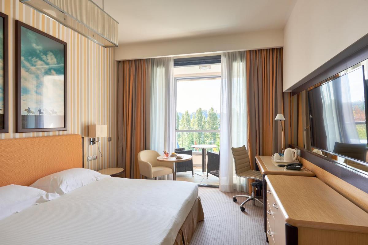 UNAHOTELS Varese - Housity