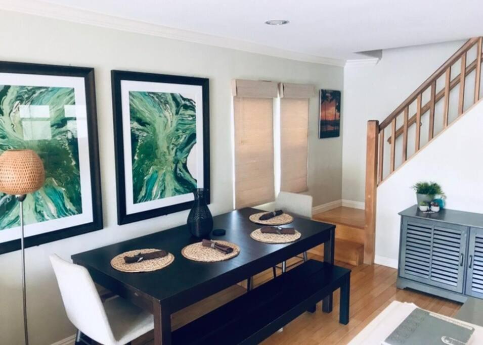 Surf City Beach Cottage - Housity
