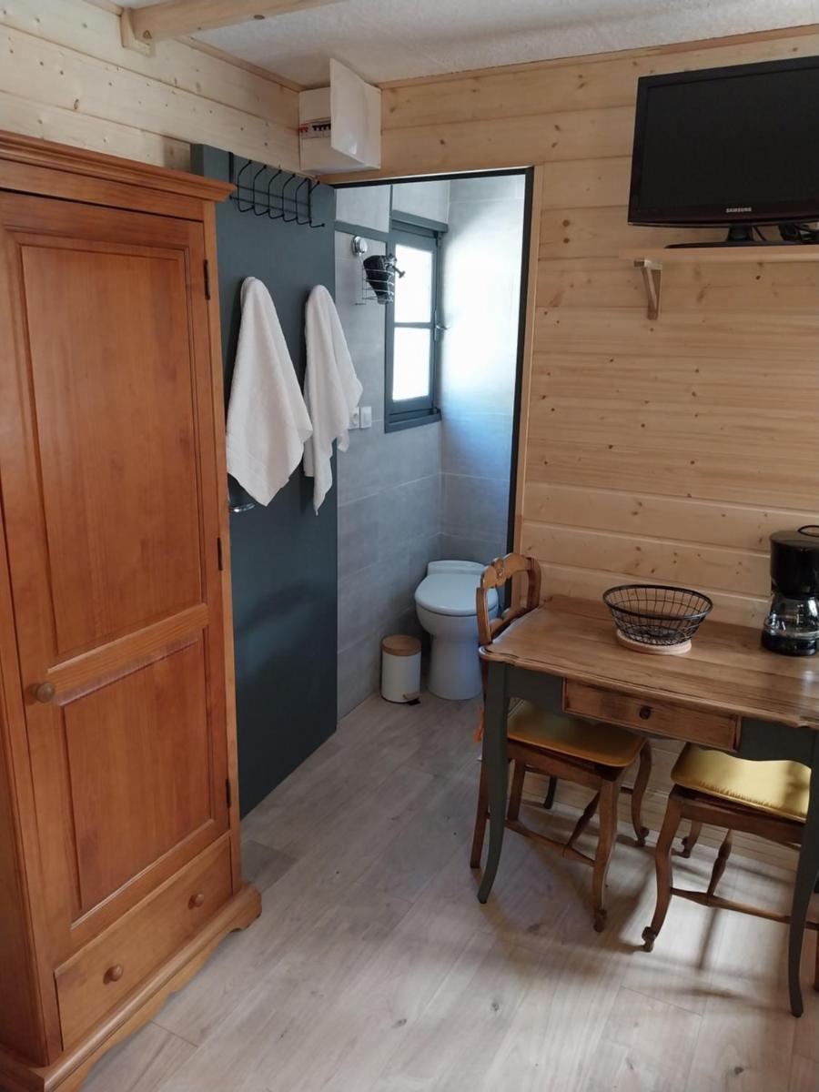 Petit studio dans la prairie - Housity
