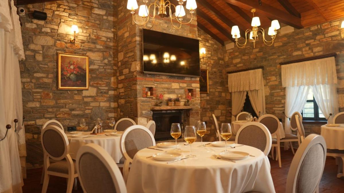 Domatia Stone Hotel - Housity
