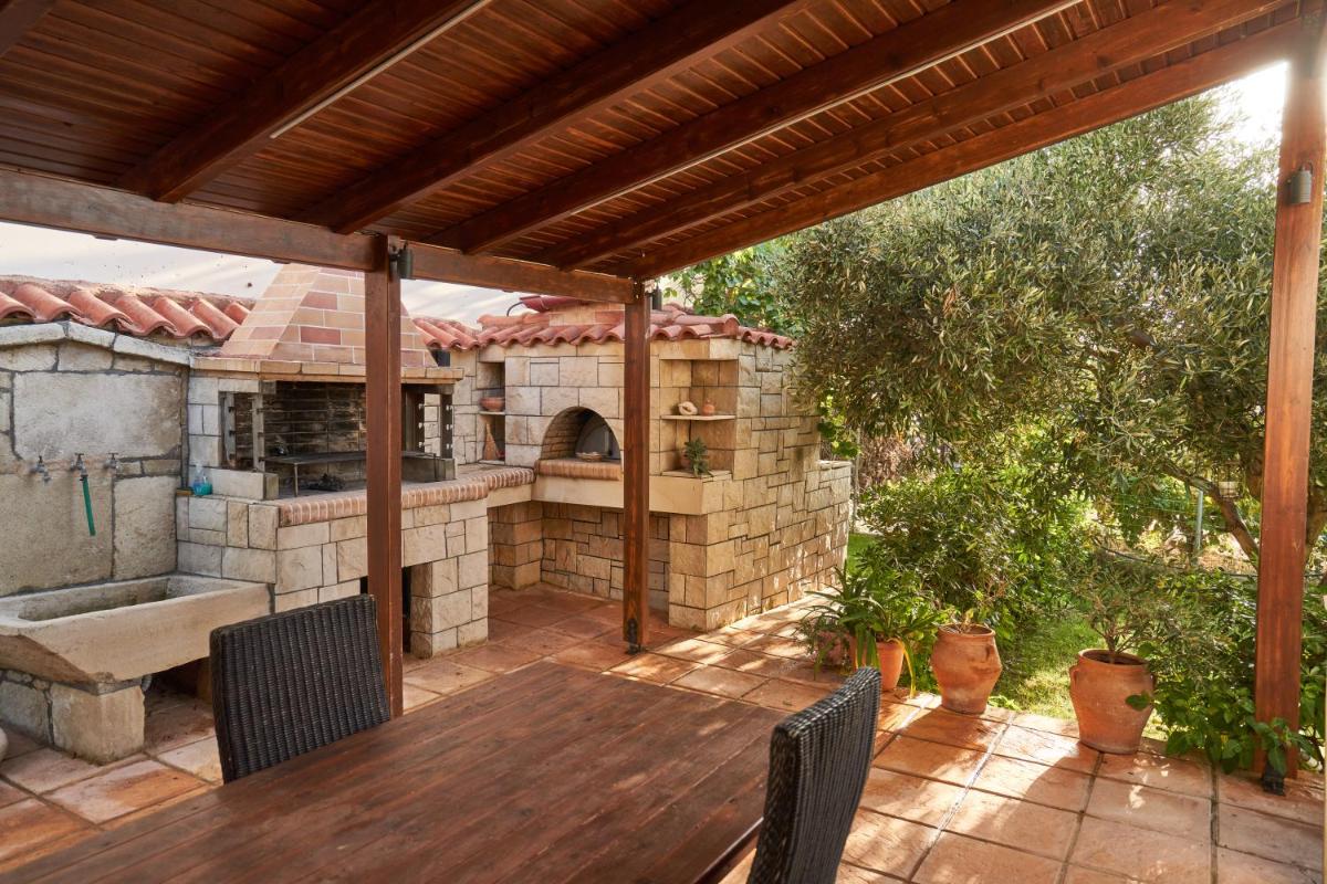 Villa Irini - Housity