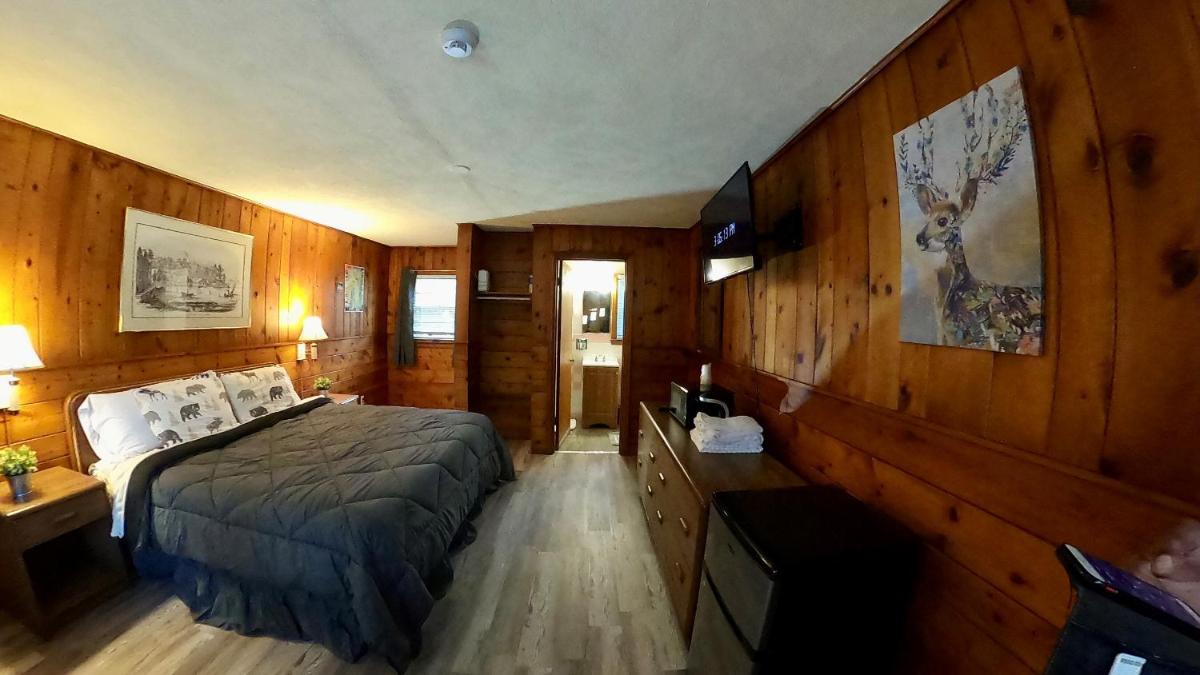 Heart of the Berkshires Motel - Housity