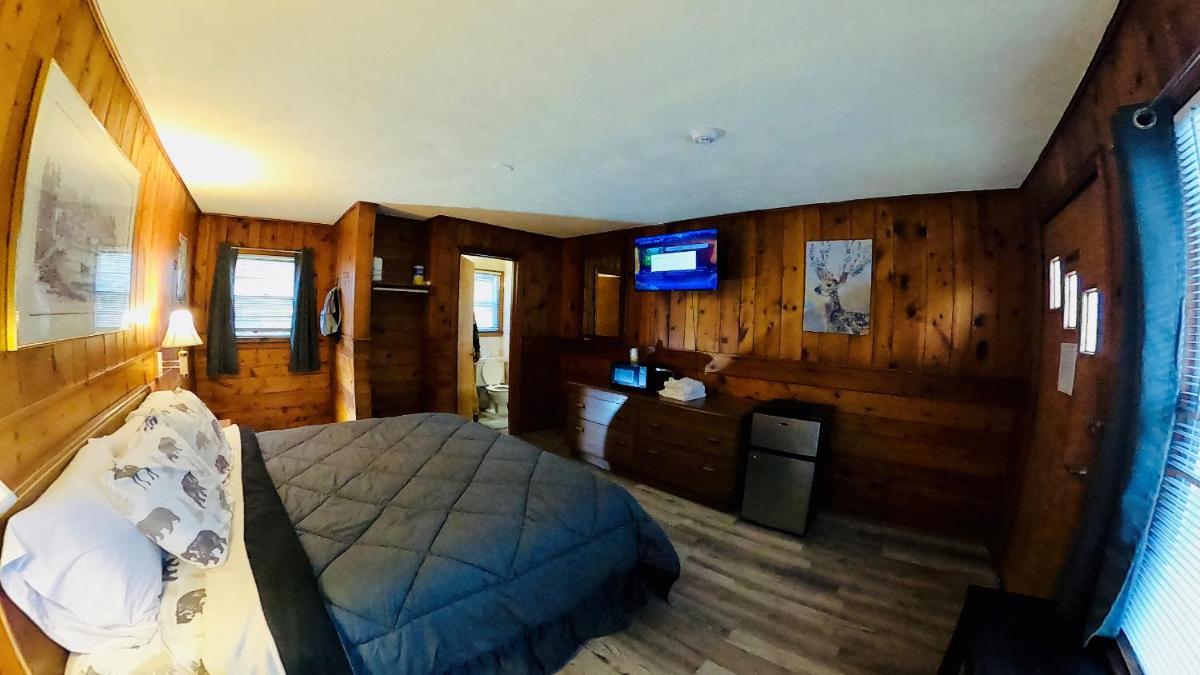Heart of the Berkshires Motel - Housity