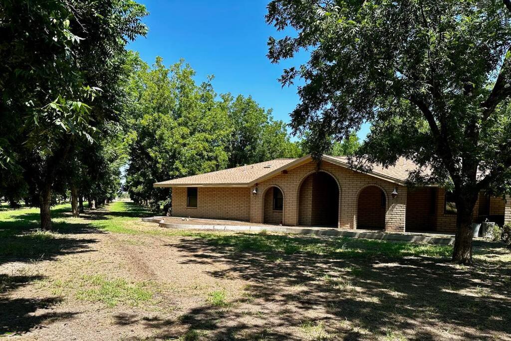 Beautiful Farm Home near NMSU - Housity