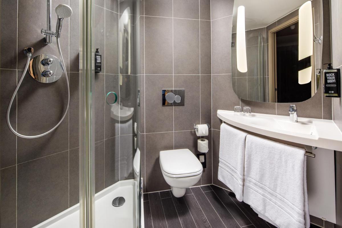 ibis London Canning Town - Housity