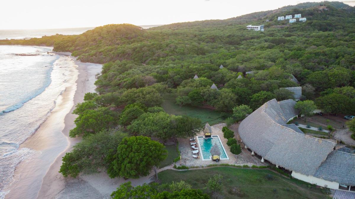 Hotel Punta Teonoste Boutique Beachfront Resort - Housity