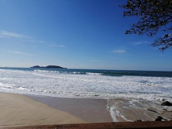 Casa Dois Quartos Pertinho do Mar - Housity