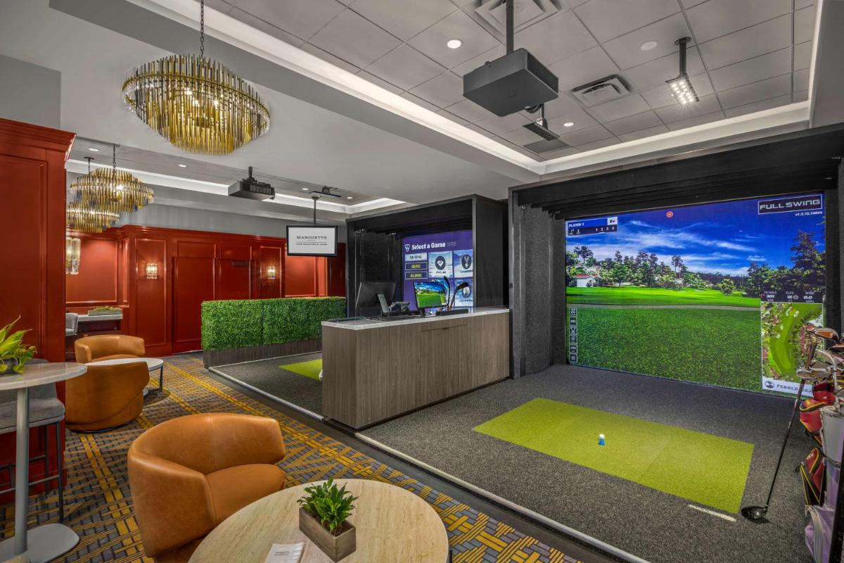 The Marquette Hotel, Curio Collection by Hilton - Housity