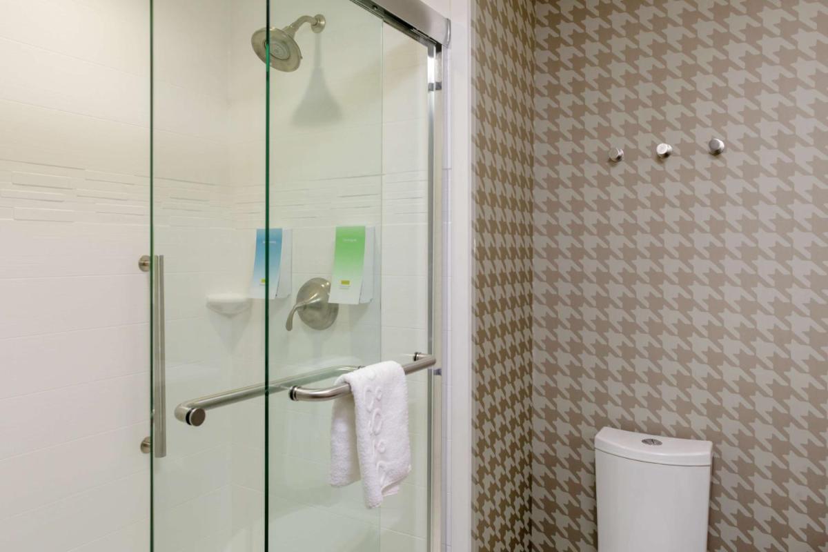 Home2 Suites By Hilton Fort Collins - Housity