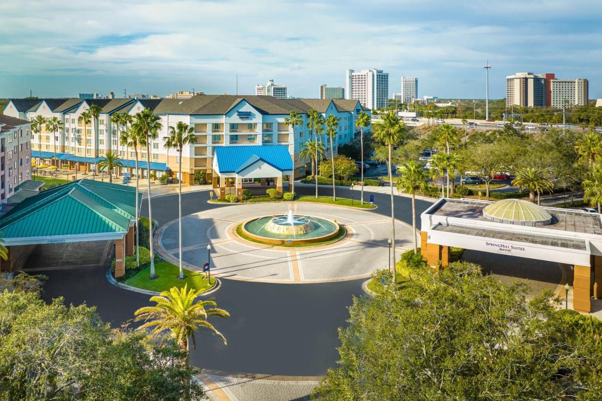 Courtyard by Marriott Orlando Lake Buena Vista in the Marriott Village - Housity