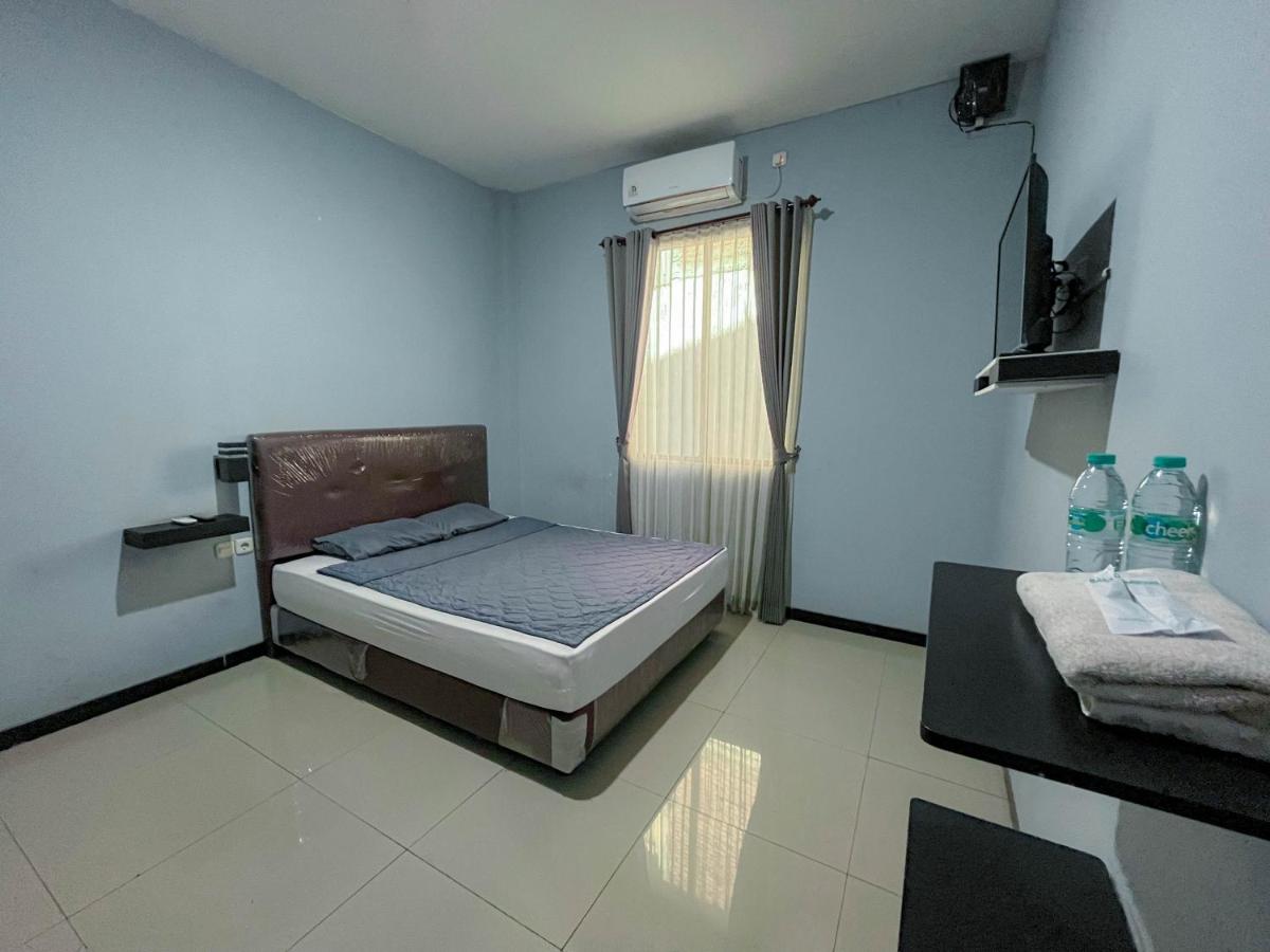 Hotel Rayyan Near Juanda Airport T1 Domestic and T2 International - Housity