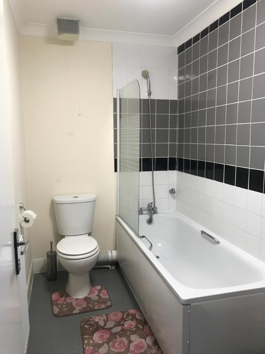 Tranquil Rooms - Housity
