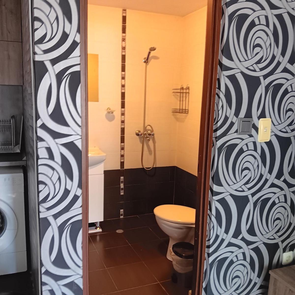 Melani 2 - Housity