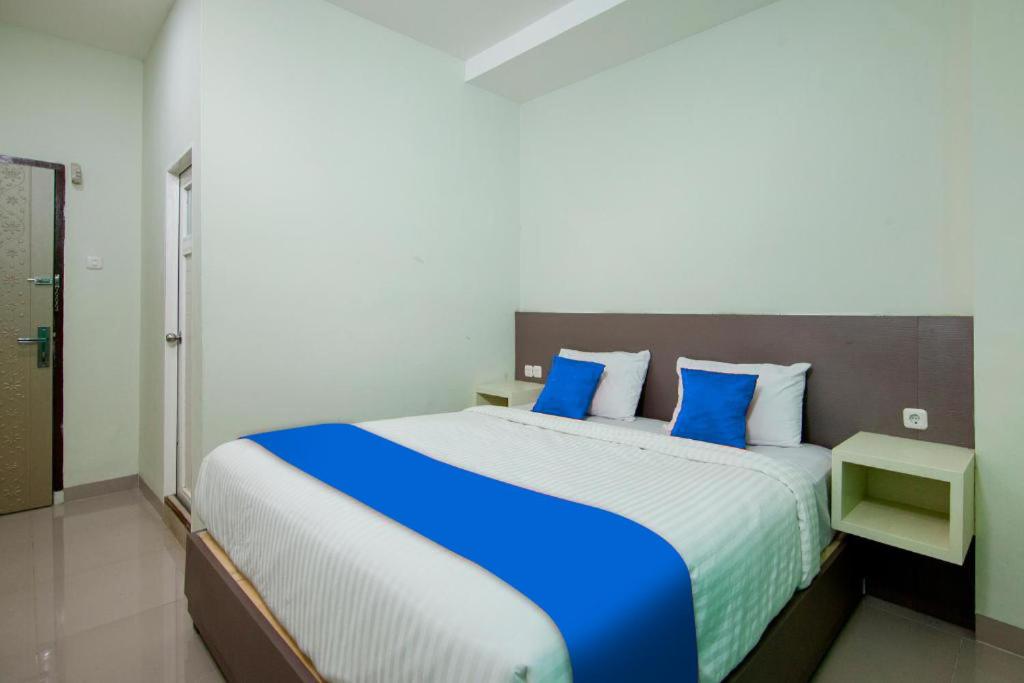 Hotel Wisata Samosir By Helocus - Housity