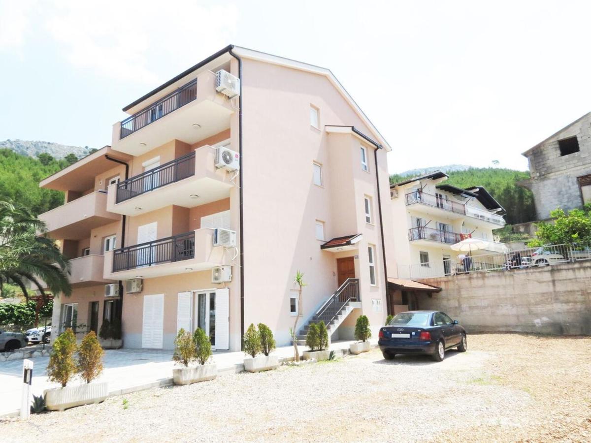 Apartments Ljubičić - Housity