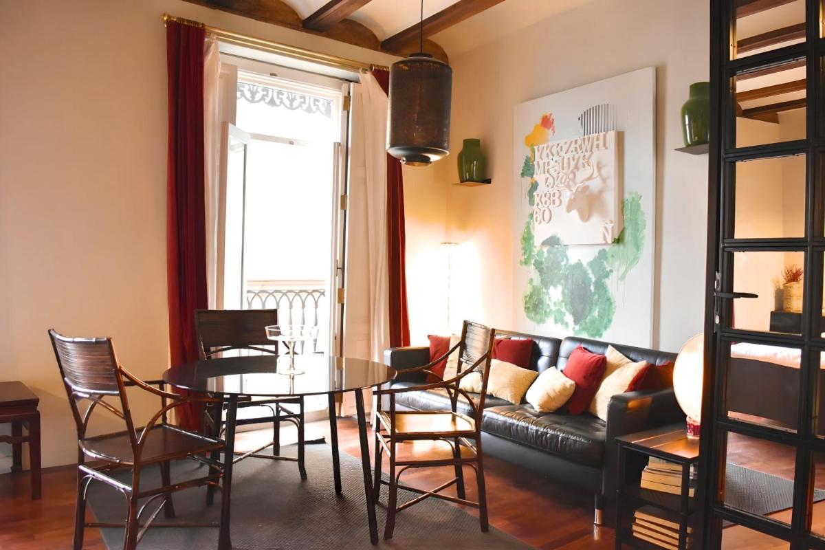 Estudio Ciutat Vella al lado de Jardines del Turia - Housity