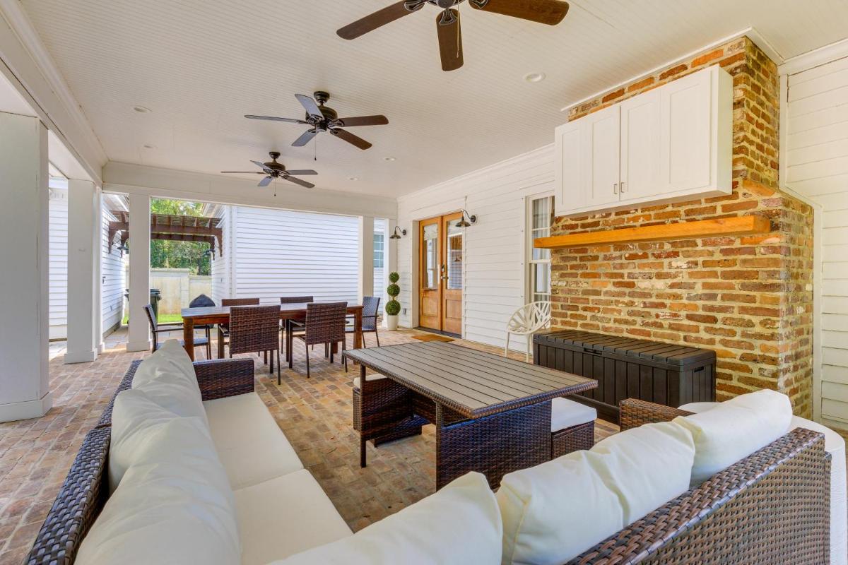 Luxe Fairhope Home with Covered Patio Walk to Bay - Housity