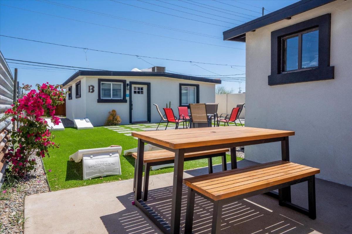 The Urban Cowboy Deluxe - Housity