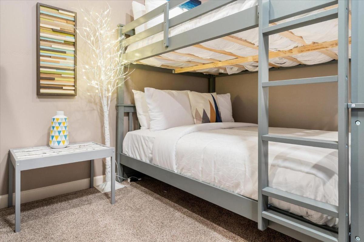 Escape in Elegance - Housity