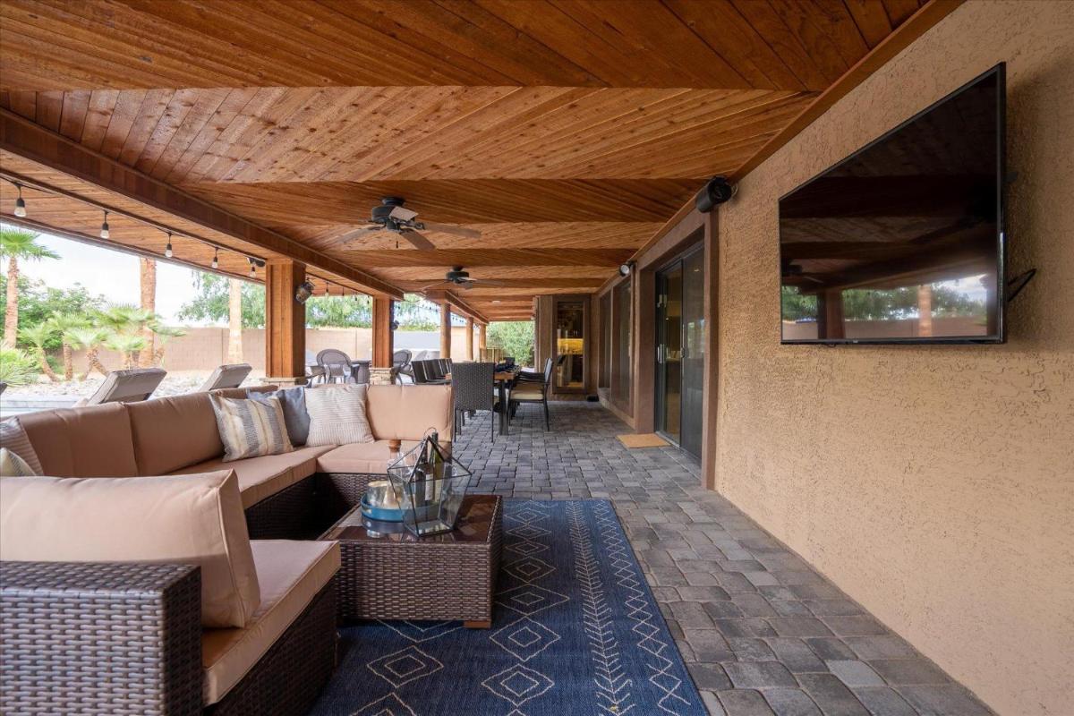 Escape in Elegance - Housity