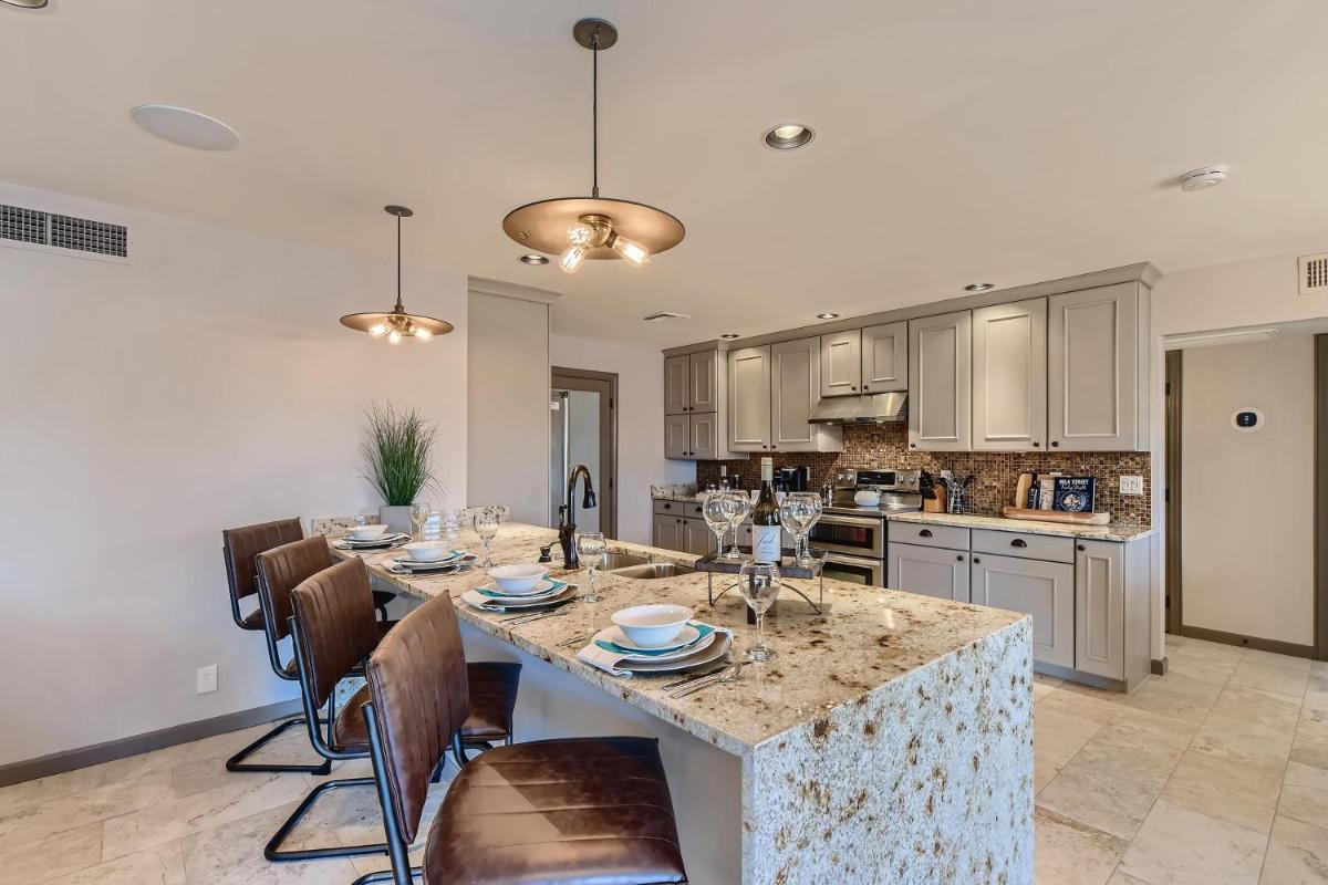Simplistic Excellence - Housity