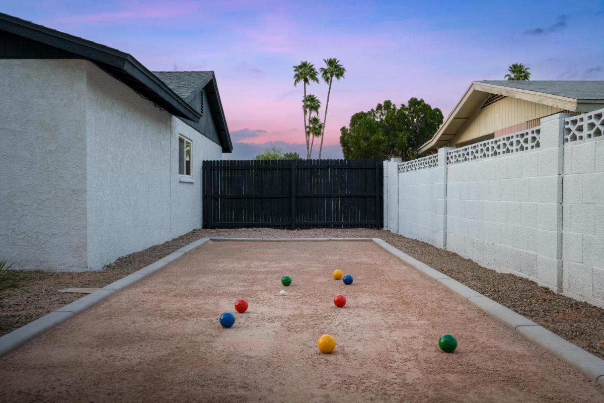Backyard Dream - Housity
