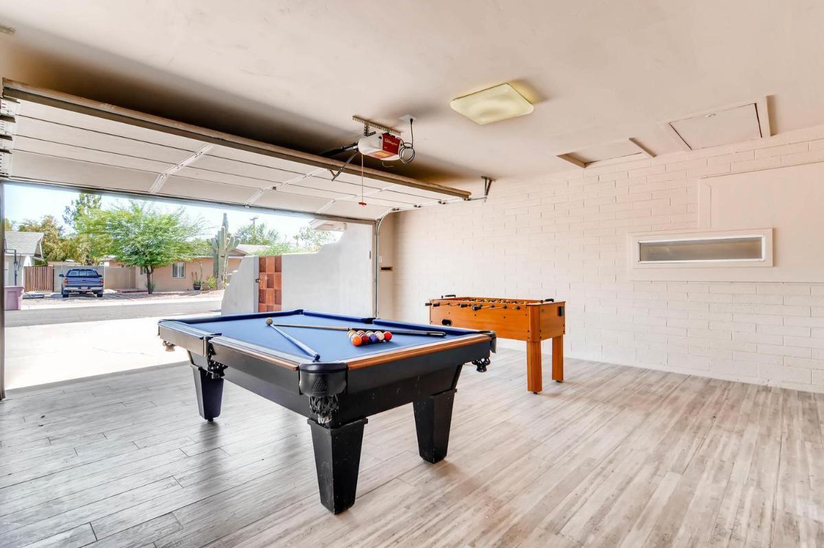 Hip Hacienda - Housity