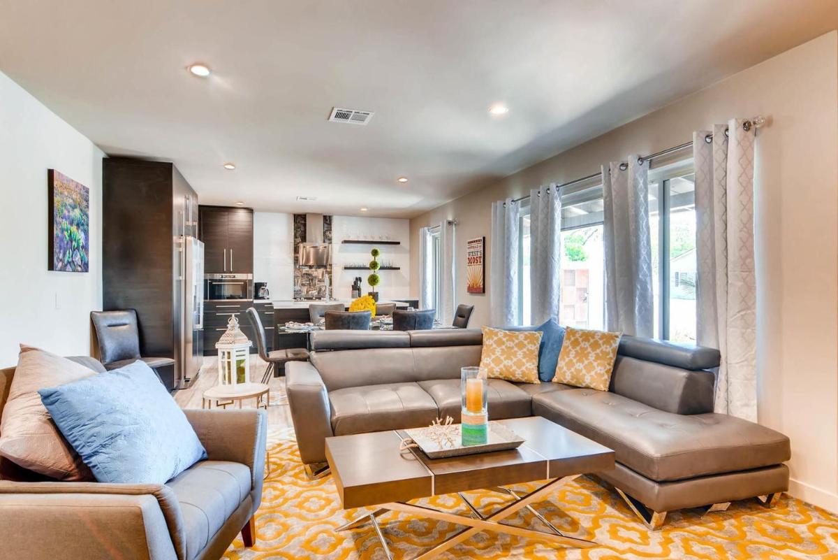 Hip Hacienda - Housity
