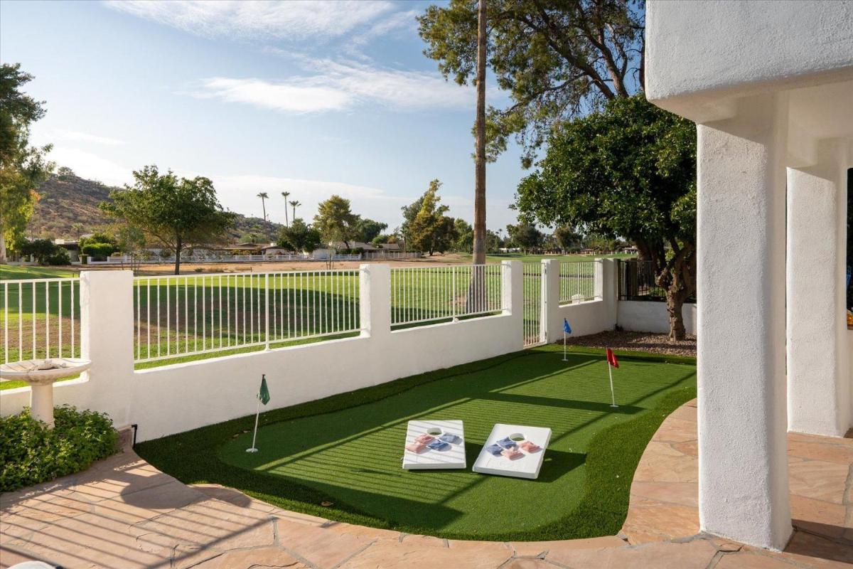 The Nineteenth Hole - Housity