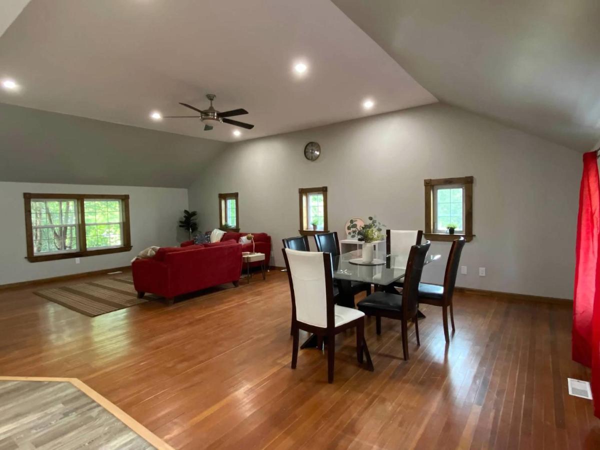 ENTIRE 2-BEDROOM TOWNHOUSE ON a RUSTIC FARM - C - Housity