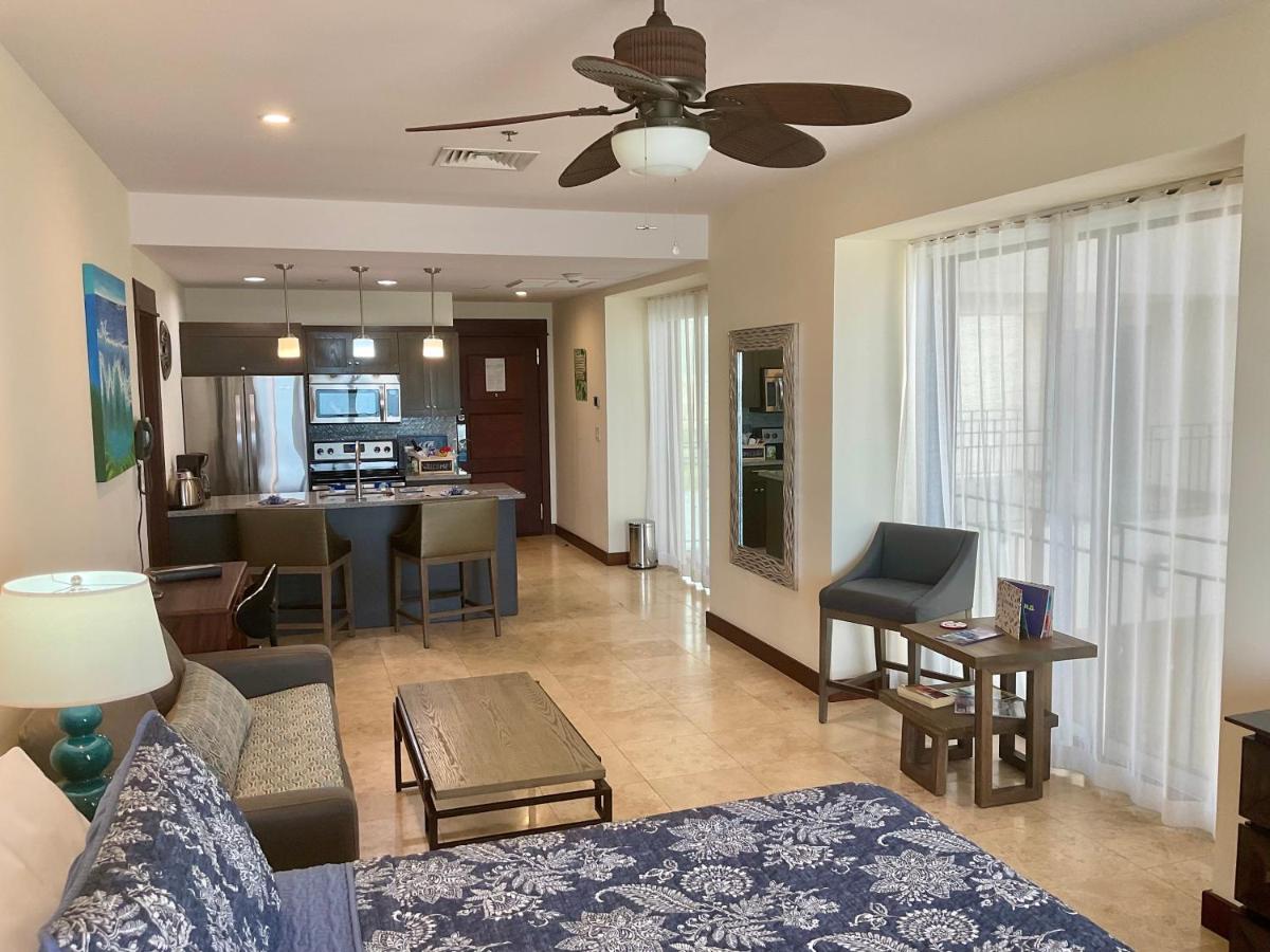 Jaco Oceanfront Condo #1119 in a Luxury Resort - Hizvo